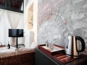 Historical Suites in The Heart of Como Old Town - By House Of Travelers