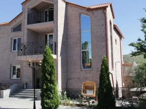 Garni Toun Hotel