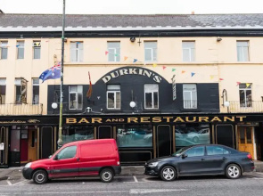 Durkin's Bar, Restaurant & Guesthouse