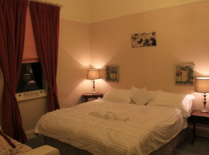 Strathburn Cottage Luxury Bed & Breakfast