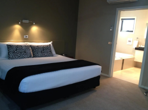 Deeluxe Riverspa Apartments