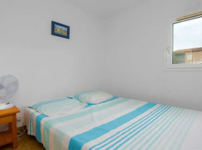Sunny Garden Apartment in Agde