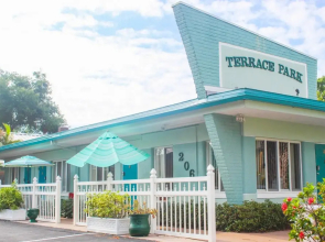 Terrace Park Suites Old Northeast by Tech Travel