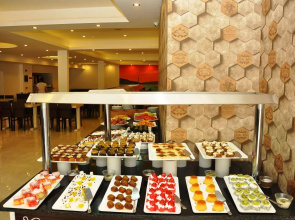 Acar Hotel