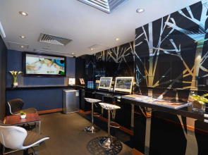 J Link Hotel