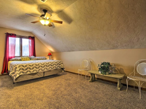 Tranquil Family Home w/ Yard, 14 Mi to Springfield