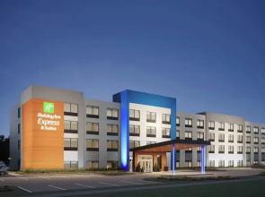 Holiday Inn Express And Suites Elgin Chicago Northwest by IHG