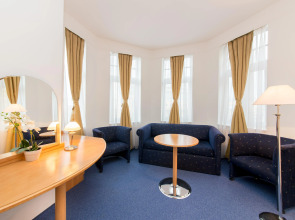 Отель East City