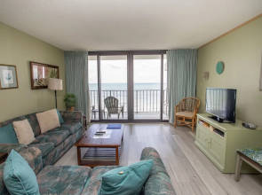 Royal Garden Resort 1003 1 Bedroom Condo by RedAwning