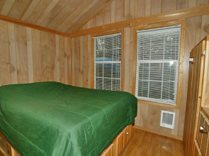 Arrowhead Camping Resort Deluxe Cabin 4