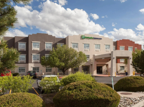 Holiday Inn Express & Suites Santa Fe by IHG