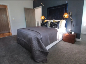 Great Charles Penthouse