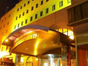 Riverside Hotel