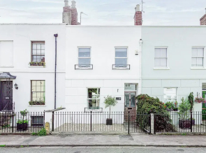 Stunning Townhouse with Large Garden
