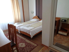 Gerovi Guest House