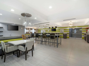 Best Western Plus Gardena Inn & Suites