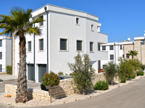 Apartment Nata - free parking A1 Murter, Island Murter