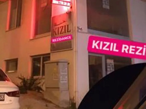 Kızıl Suit House