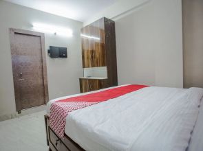 OYO 18293 Dream Homes