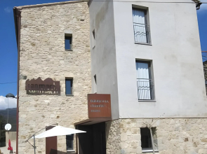Restaurante y Alojamiento Can Mach