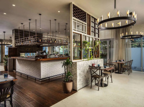 Pullman Dubai Jumeirah Lakes Towers - Hotel & Residence