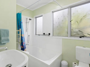Tahuna Family Escape - Paihia Holiday Home