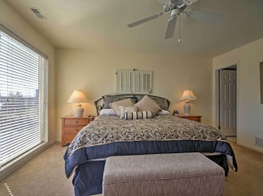 Luxe Lakeside Regatta Bay Getaway w/ Pool Access!