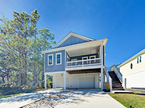 1418 Searay Home 4 Bedrooms 3 Bathrooms Home
