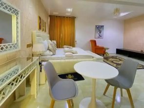 Hogis Luxury Suites and Hotel
