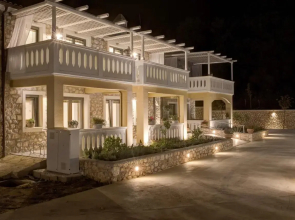 Anemolia Parga Suites