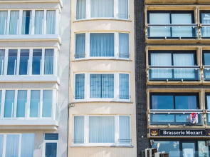 Apartment With Frontal Sea-views