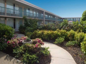 Quality Inn & Suites McDonough South I-75