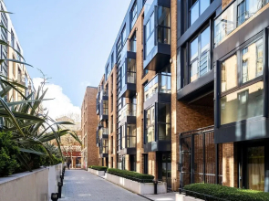Stunning City Center 2 Bedroom Apartment I Parking