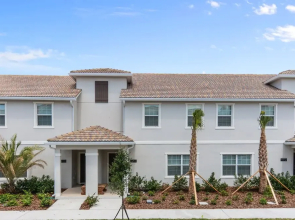 Four Bedroom Close to Disney w/ Screened Pool @StoreyLake 4910