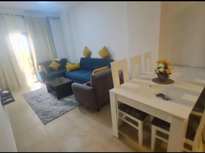 Beautiful 2 bedroom apartment overlooking the sea and swimming pools for recreation and spending time with the beauty of nature