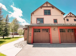 Red Hawk Townhomes 2338