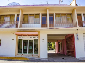 Hotel Gladys