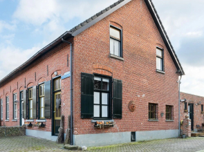 Luxurious Holiday Home in Arendonk with Garden