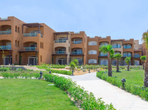 Byoum Lakeside Hotel