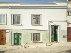 A45 - Oliveira Historic Apartment
