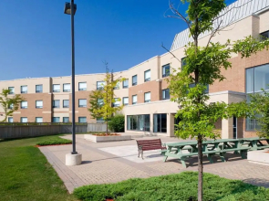 Residence & Conference Centre King City Seneca Polytechnic Campus Accommodation