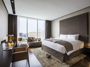 Отель The Canvas Dubai - MGallery Hotel Collection