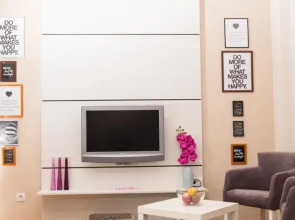 Apartment April