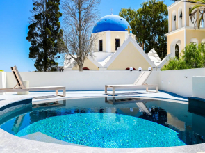 Naos Suites