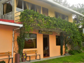 Cabinas Los Tucanes