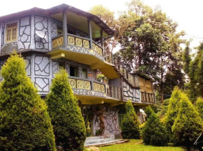 Dhardo Retreat & Resort