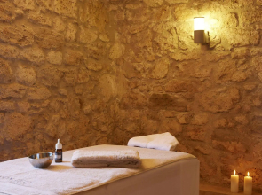 Ammon Zeus Luxury Beach Hotel