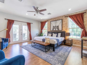Sereno Ranch by AvantStay | Sleeps 16! Outdoor Bar/Kitchen, Pool, Fire Pit & Hot Tub!, Scottsdale