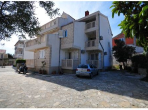 Apartments Pralija