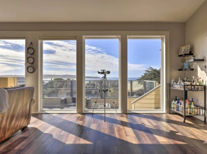Remodeled Home w/ Spa & Deck: Walk to Dillon Beach